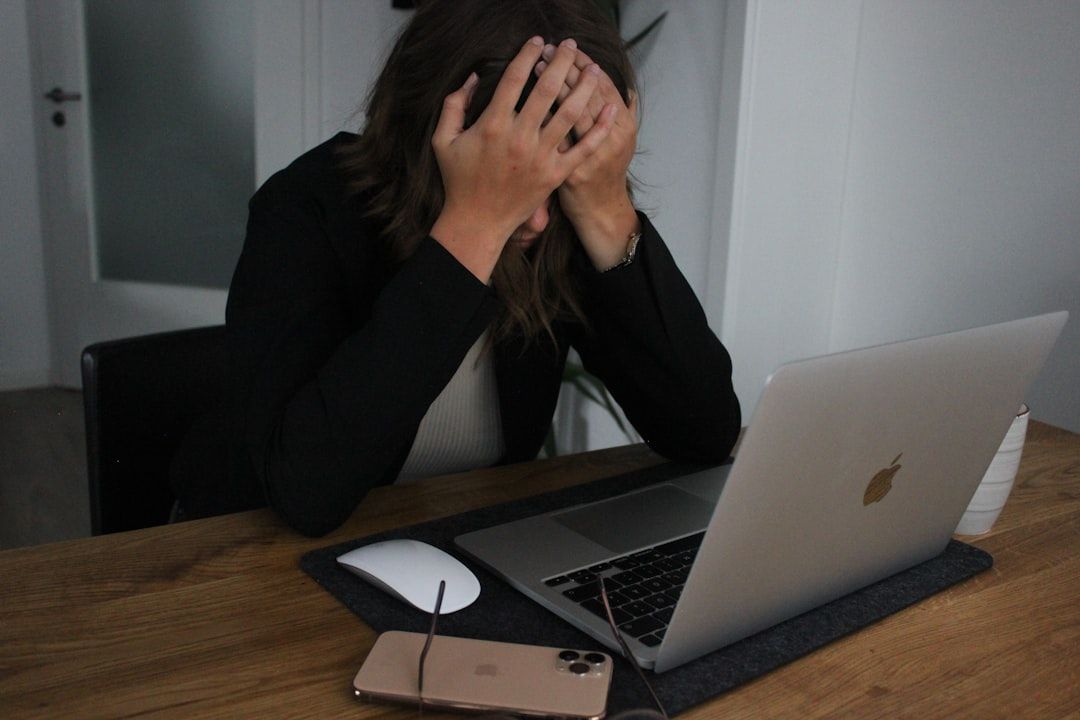 Photo Stressed woman