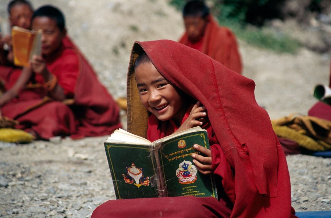 Photo Children reading