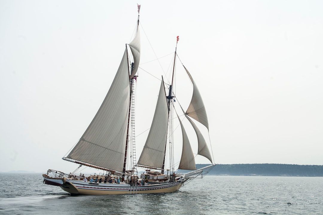 Photo Sailboat racing